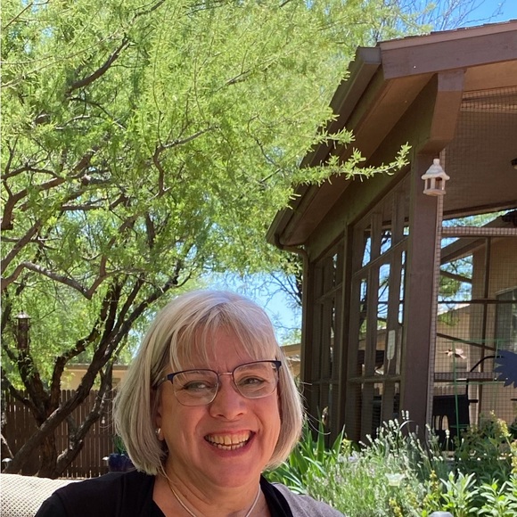 Welcome Friends The Den is open for your shopping pleasure Watch for LIVE SHOWS - Picture 5 of 16